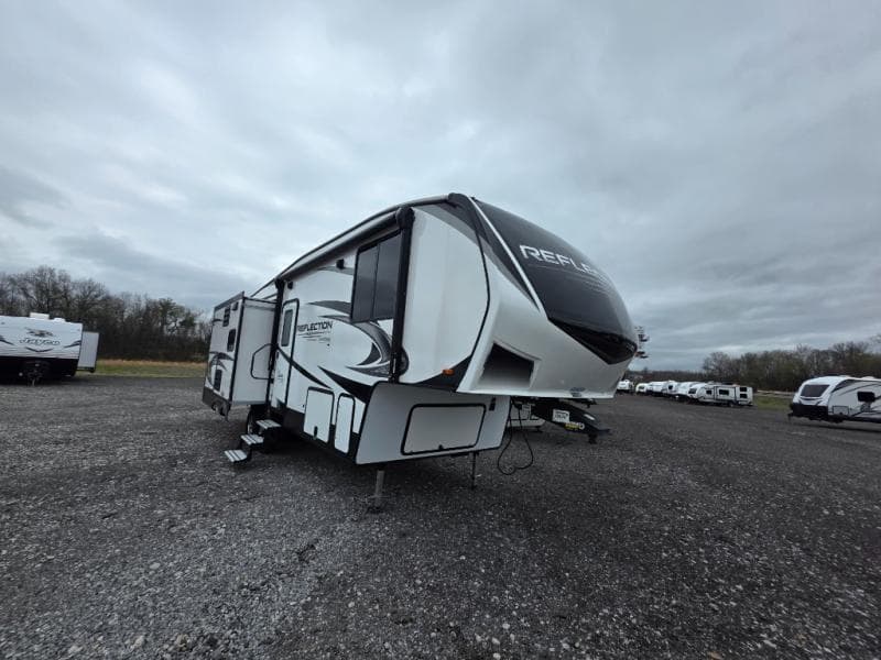 2022 Grand Design 2022 Grand Design Reflection 150 Series - thumbnail 3