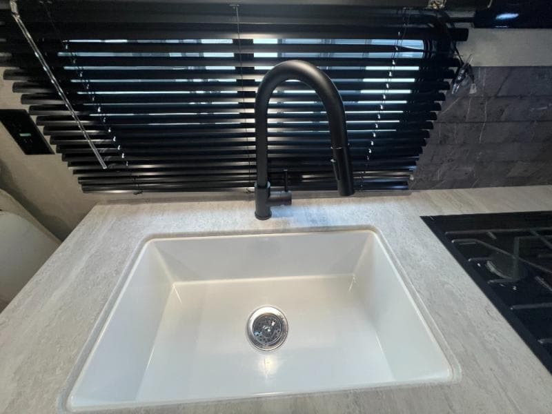 2024 Coachmen 2024 Coachmen Catalina Trail Blazer - thumbnail 17