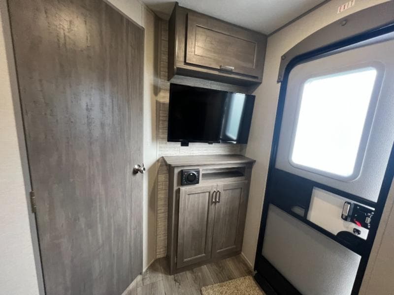 2024 Coachmen 2024 Coachmen Catalina Trail Blazer - thumbnail 24