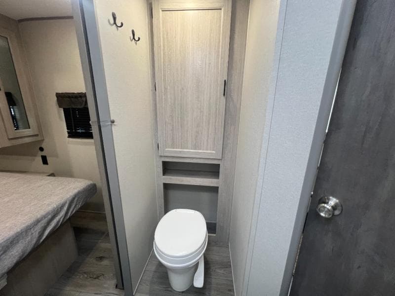 2024 Coachmen 2024 Coachmen Catalina Trail Blazer - thumbnail 33