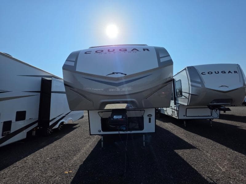 2025 Keystone 2025 Keystone Cougar Half-Ton - thumbnail 4