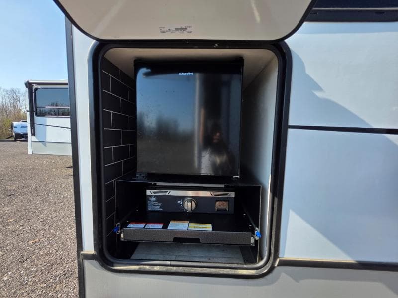 2025 Keystone 2025 Keystone Cougar Half-Ton - thumbnail 12