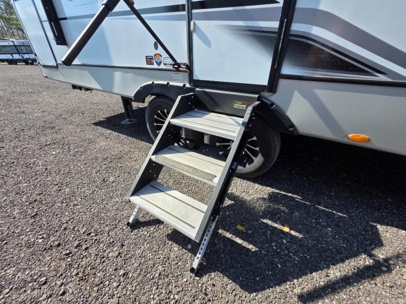 2025 Keystone 2025 Keystone Cougar Half-Ton - thumbnail 14