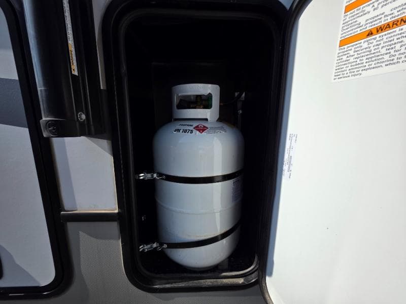 2025 Keystone 2025 Keystone Cougar Half-Ton - thumbnail 16