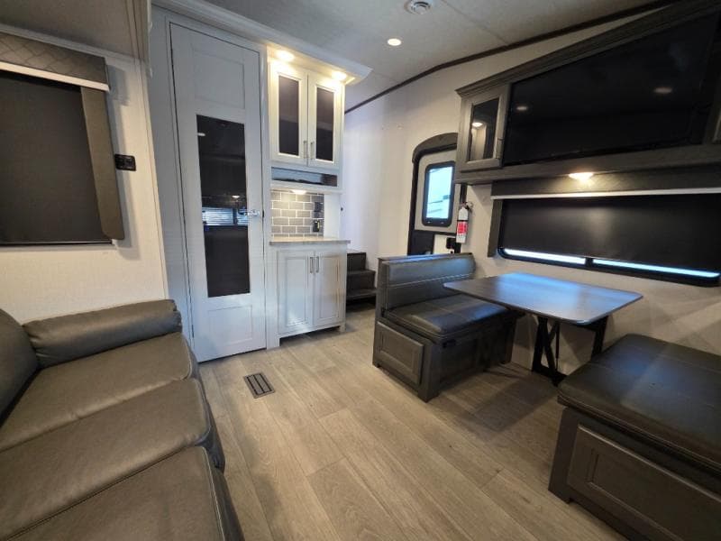 2025 Keystone 2025 Keystone Cougar Half-Ton - thumbnail 21