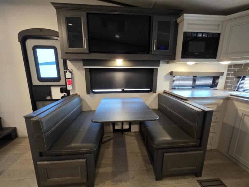 2025 Keystone 2025 Keystone Cougar Half-Ton - thumbnail 25