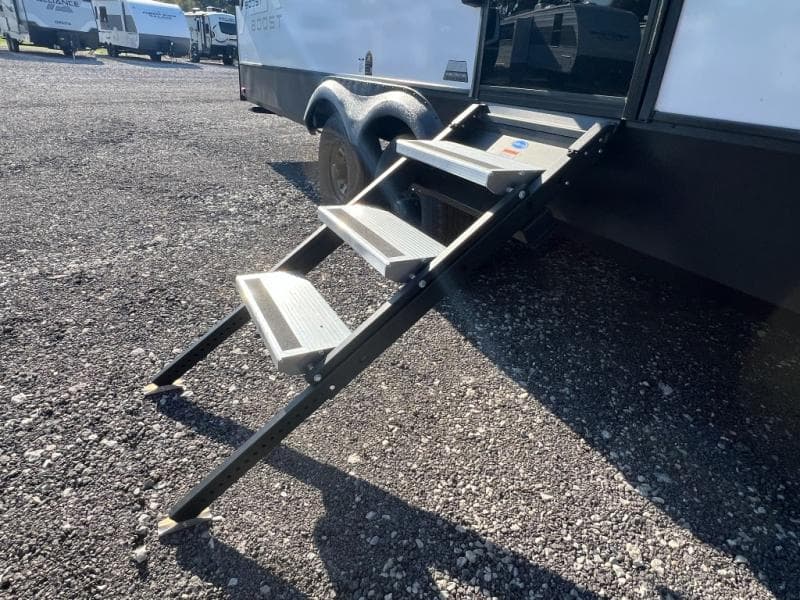 2026 Forest River 2026 Forest River Xlr Boost Toy Hauler - thumbnail 6