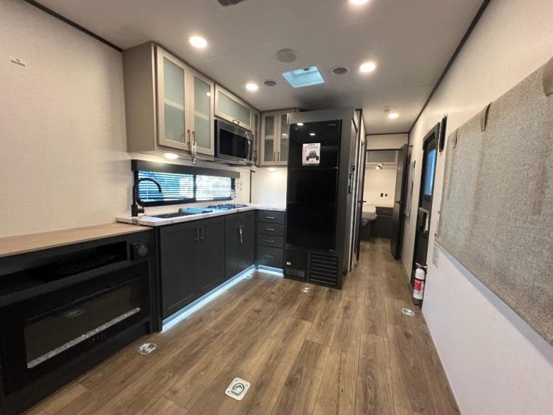 2026 Forest River 2026 Forest River Xlr Boost Toy Hauler - thumbnail 14