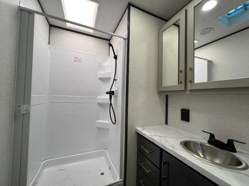 2026 Forest River 2026 Forest River Xlr Boost Toy Hauler - thumbnail 28