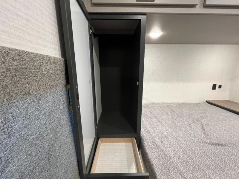 2026 Forest River 2026 Forest River Xlr Boost Toy Hauler - thumbnail 35