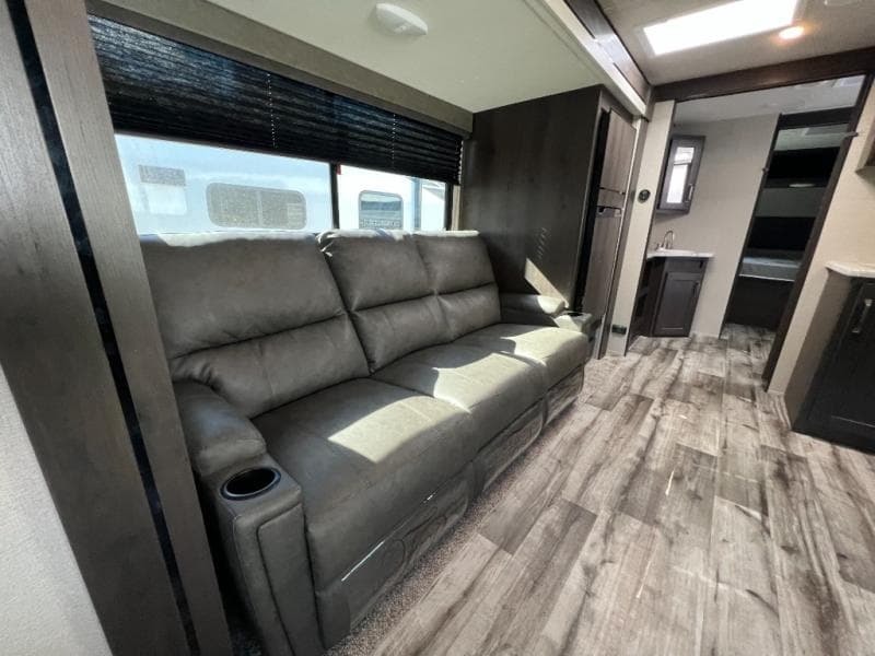 2023 Grand Design 2023 Grand Design Transcend - thumbnail 11