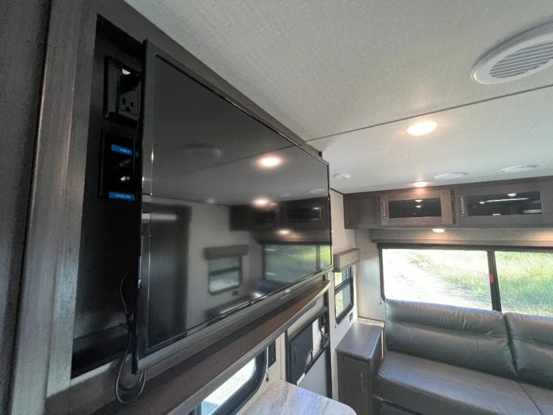 2023 Grand Design 2023 Grand Design Transcend - thumbnail 14