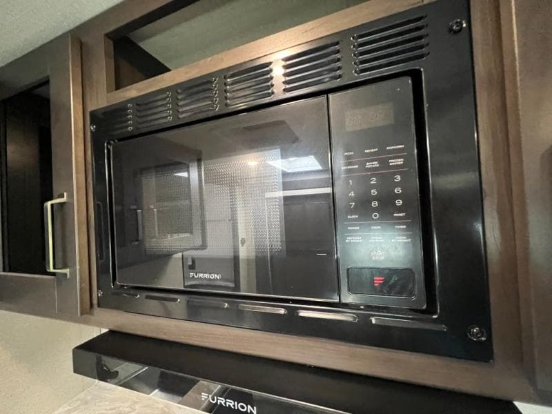 2023 Grand Design 2023 Grand Design Transcend - thumbnail 19