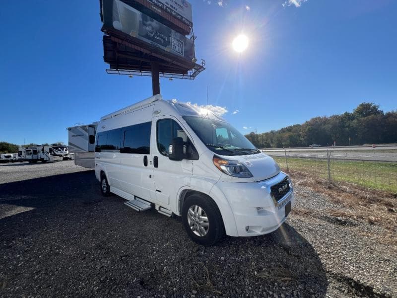 2021 Roadtrek 2021 Roadtrek Fuzion - thumbnail 2