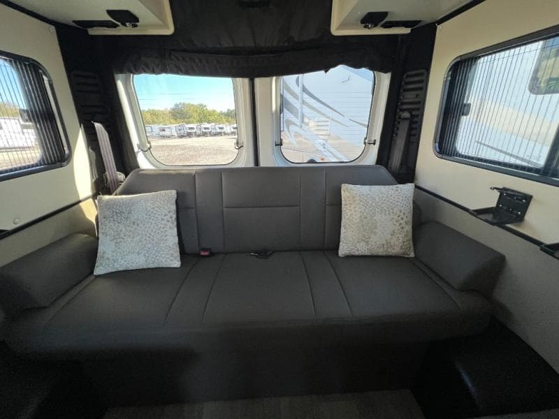 2021 Roadtrek 2021 Roadtrek Fuzion - thumbnail 13