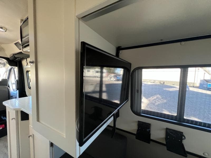 2021 Roadtrek 2021 Roadtrek Fuzion - thumbnail 19