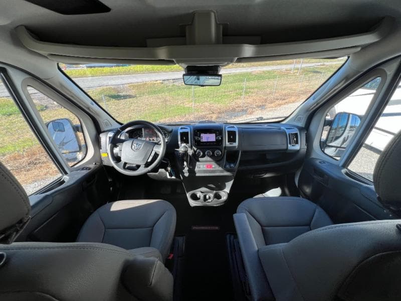 2021 Roadtrek 2021 Roadtrek Fuzion - thumbnail 20