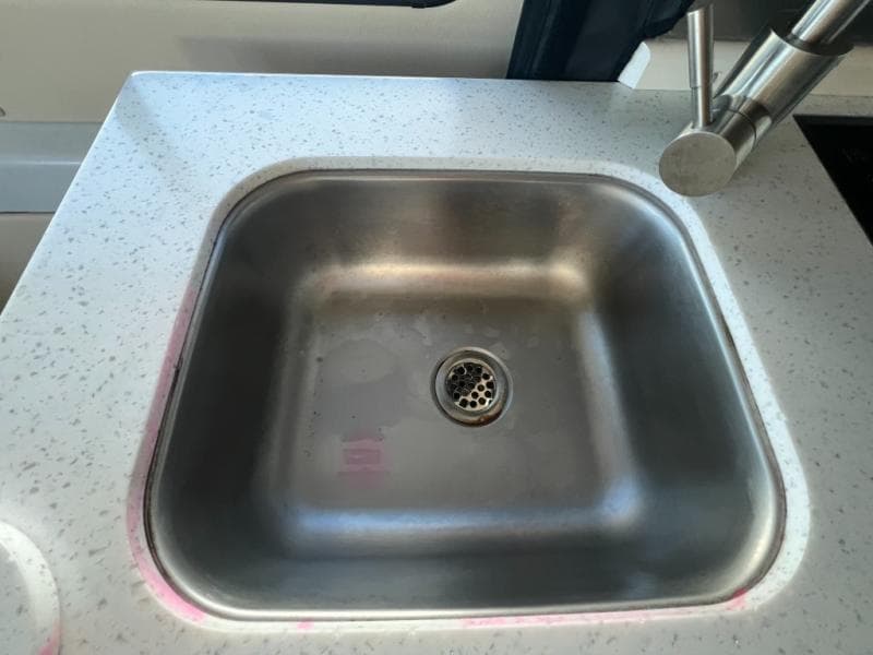 2021 Roadtrek 2021 Roadtrek Fuzion - thumbnail 22