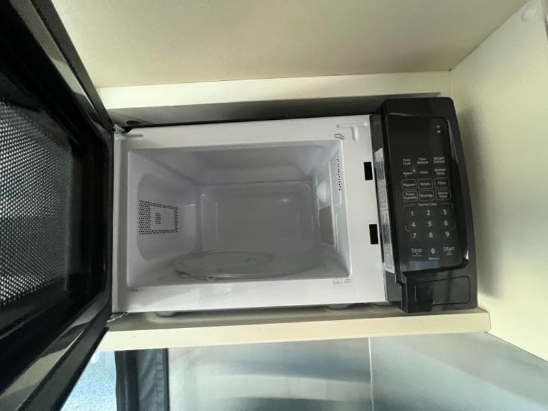 2021 Roadtrek 2021 Roadtrek Fuzion - thumbnail 25