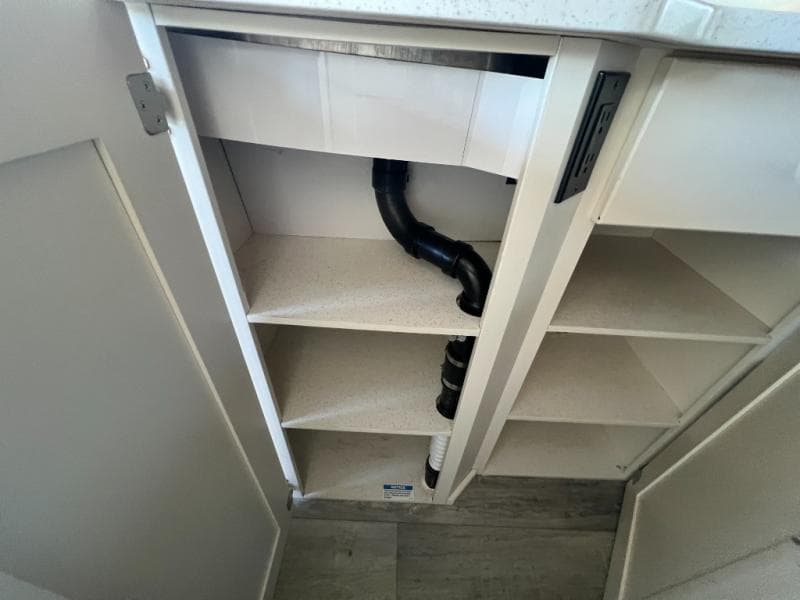 2021 Roadtrek 2021 Roadtrek Fuzion - thumbnail 28