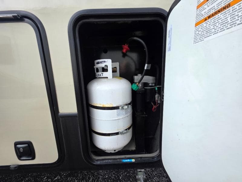 2018 Keystone 2018 Keystone Montana High Country - thumbnail 9