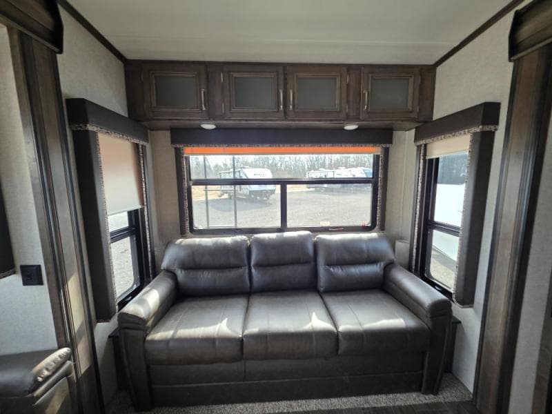 2018 Keystone 2018 Keystone Montana High Country - thumbnail 21