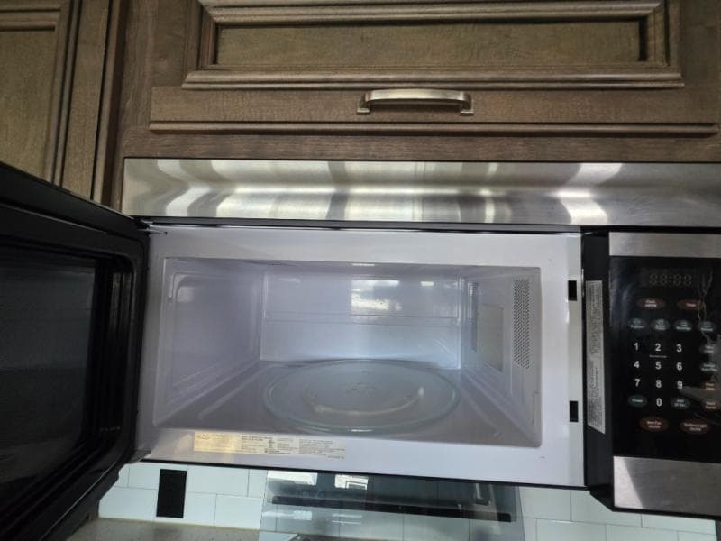 2018 Keystone 2018 Keystone Montana High Country - thumbnail 37