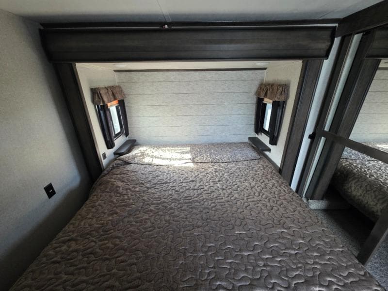 2018 Keystone 2018 Keystone Montana High Country - thumbnail 59