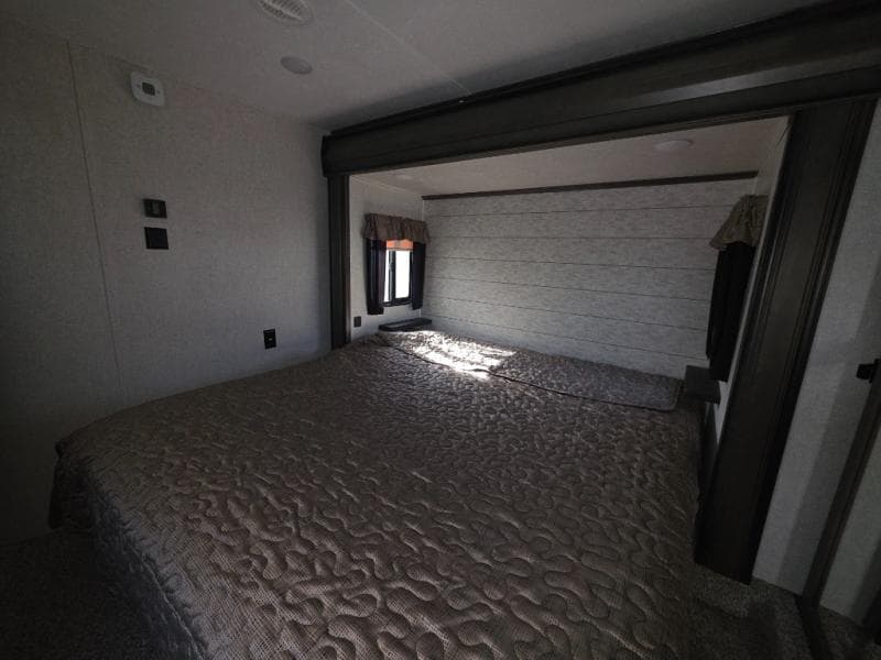 2018 Keystone 2018 Keystone Montana High Country - thumbnail 63