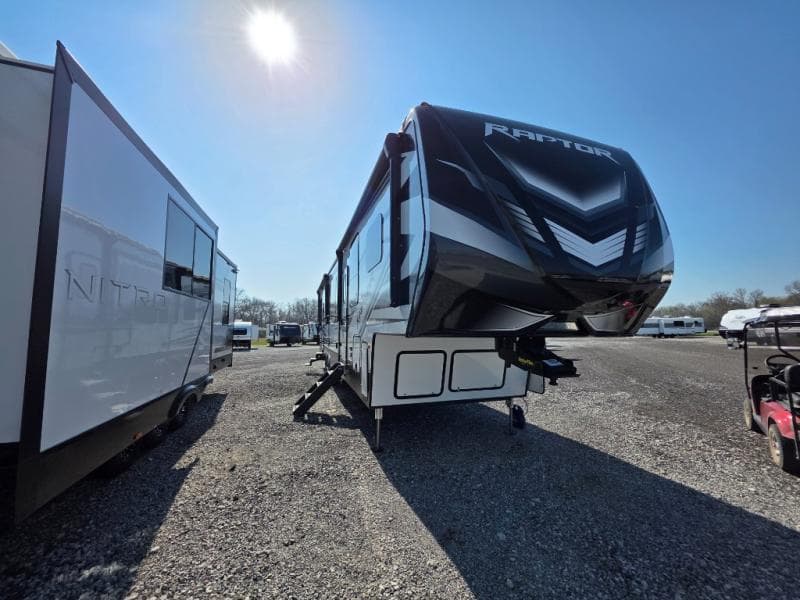 2021 Keystone 2021 Keystone Raptor - thumbnail 3