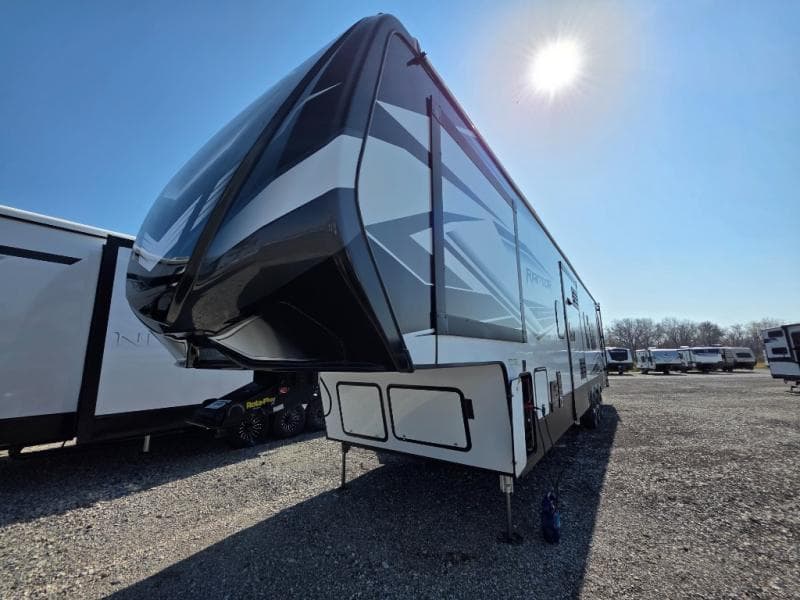 2021 Keystone 2021 Keystone Raptor - thumbnail 5