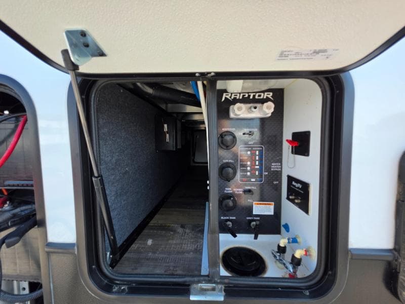 2021 Keystone 2021 Keystone Raptor - thumbnail 19