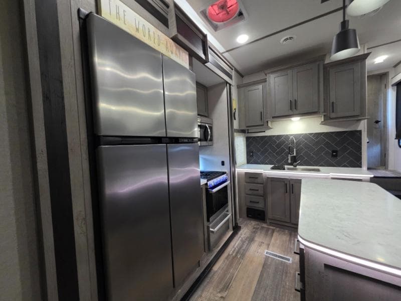 2021 Keystone 2021 Keystone Raptor - thumbnail 27