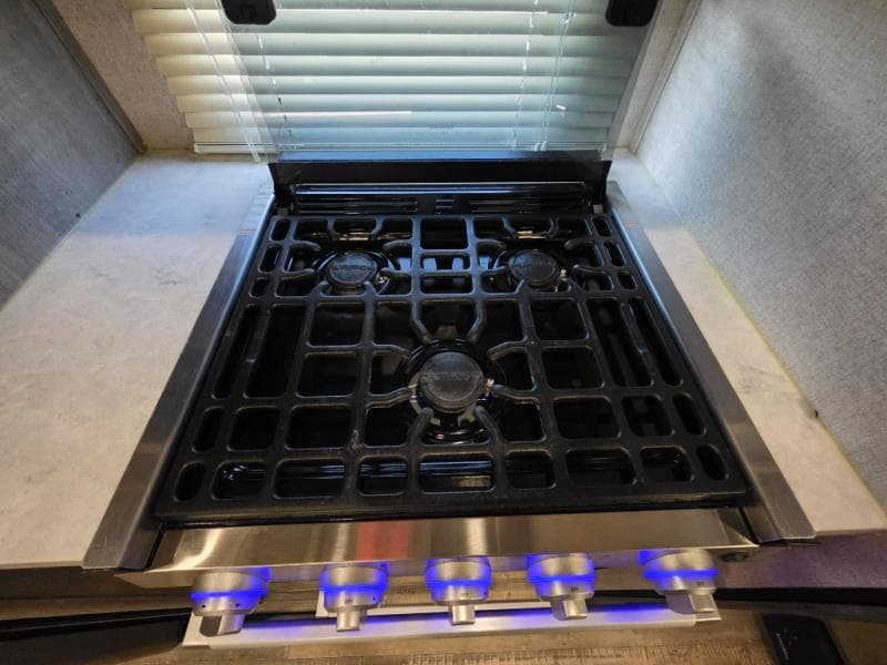 2021 Keystone 2021 Keystone Raptor - thumbnail 35