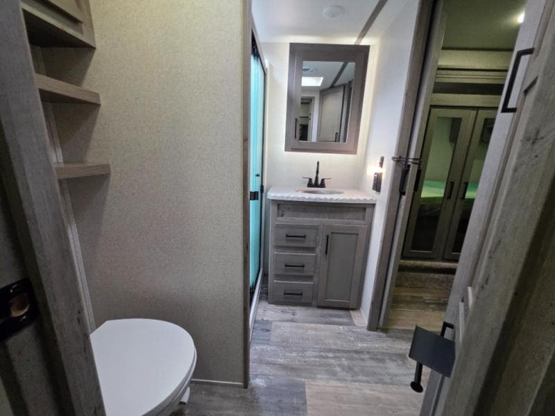 2021 Keystone 2021 Keystone Raptor - thumbnail 42