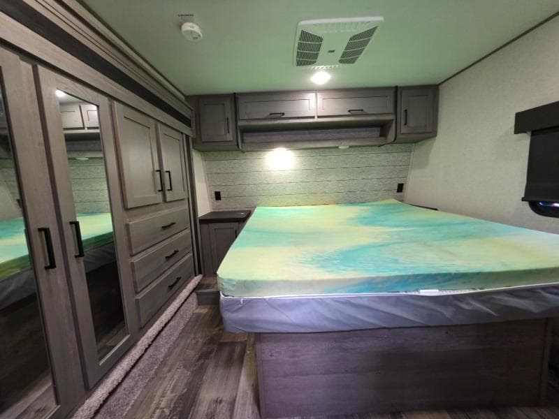 2021 Keystone 2021 Keystone Raptor - thumbnail 49