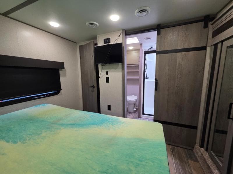 2021 Keystone 2021 Keystone Raptor - thumbnail 54