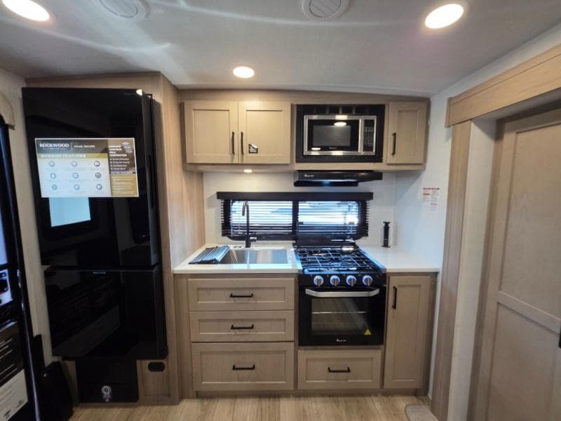 2026 Forest River 2026 Forest River Rockwood Mini Lite - thumbnail 11