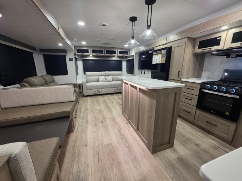 2026 Forest River 2026 Forest River Rockwood Ultra Lite - thumbnail 11