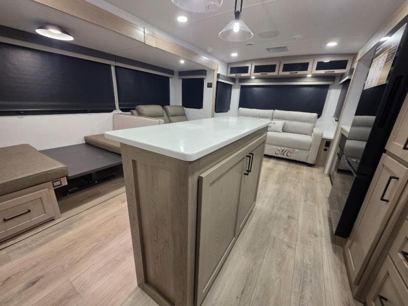 2026 Forest River 2026 Forest River Rockwood Ultra Lite - thumbnail 13