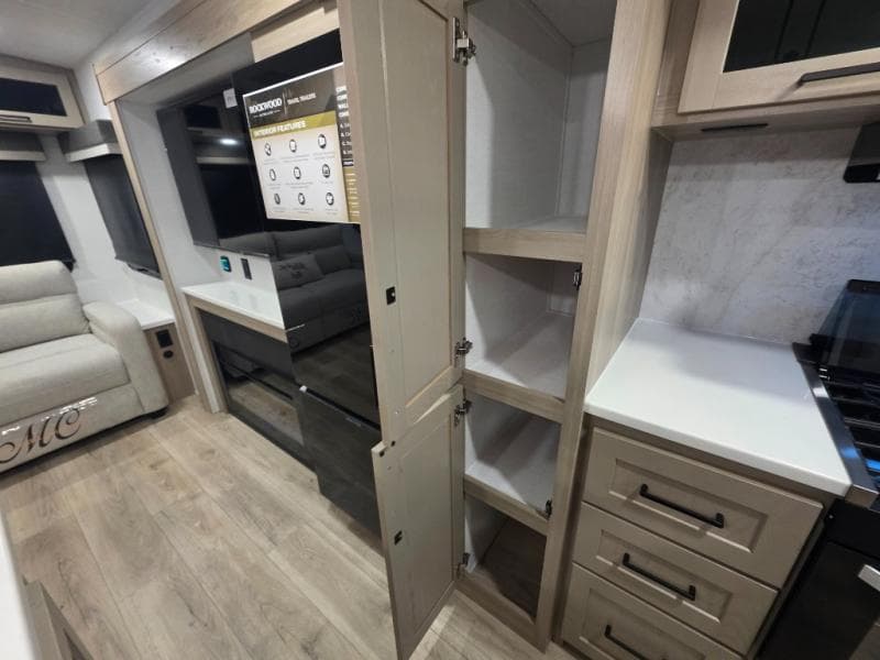 2026 Forest River 2026 Forest River Rockwood Ultra Lite - thumbnail 26