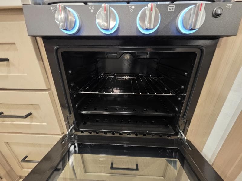 2026 Forest River 2026 Forest River Rockwood Ultra Lite - thumbnail 30