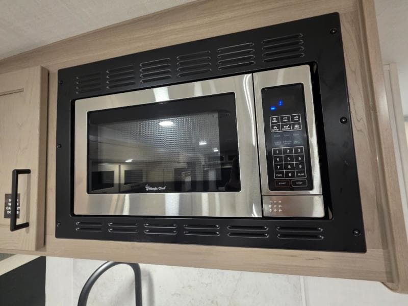 2026 Forest River 2026 Forest River Rockwood Ultra Lite - thumbnail 33