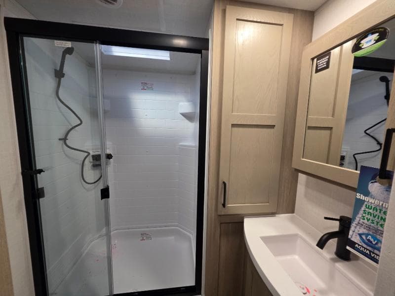 2026 Forest River 2026 Forest River Rockwood Ultra Lite - thumbnail 35