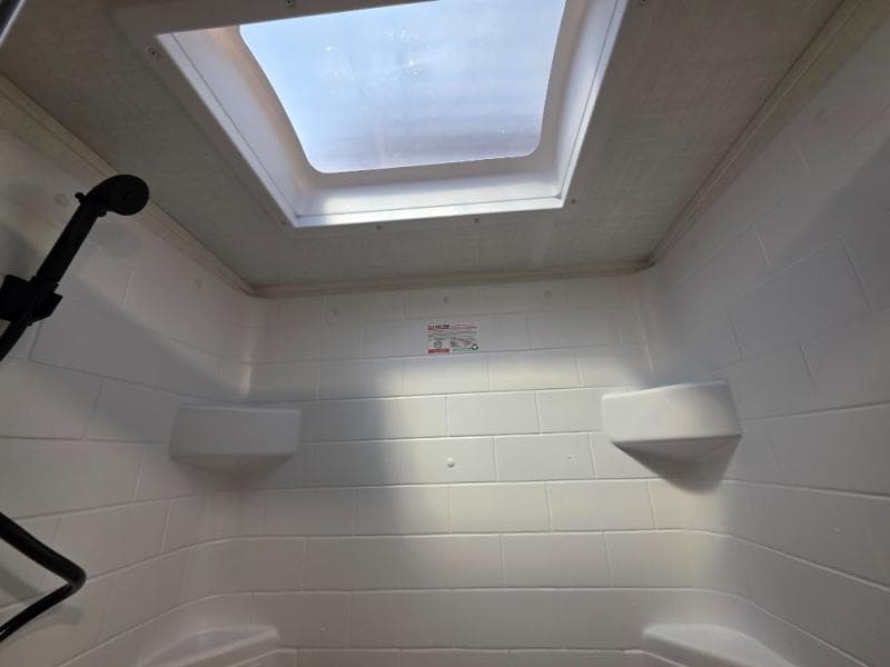 2026 Forest River 2026 Forest River Rockwood Ultra Lite - thumbnail 37