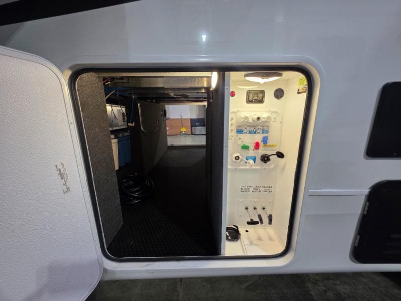 2026 Jayco 2026 Jayco North Point - thumbnail 9