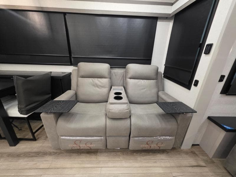 2026 Jayco 2026 Jayco North Point - thumbnail 18