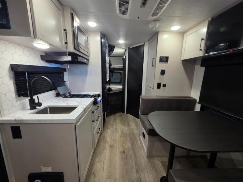 2026 Jayco 2026 Jayco Jay Feather Air - thumbnail 12