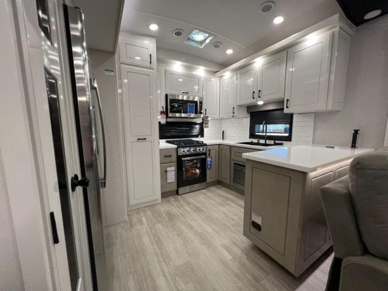 2026 Jayco 2026 Jayco Pinnacle - thumbnail 29