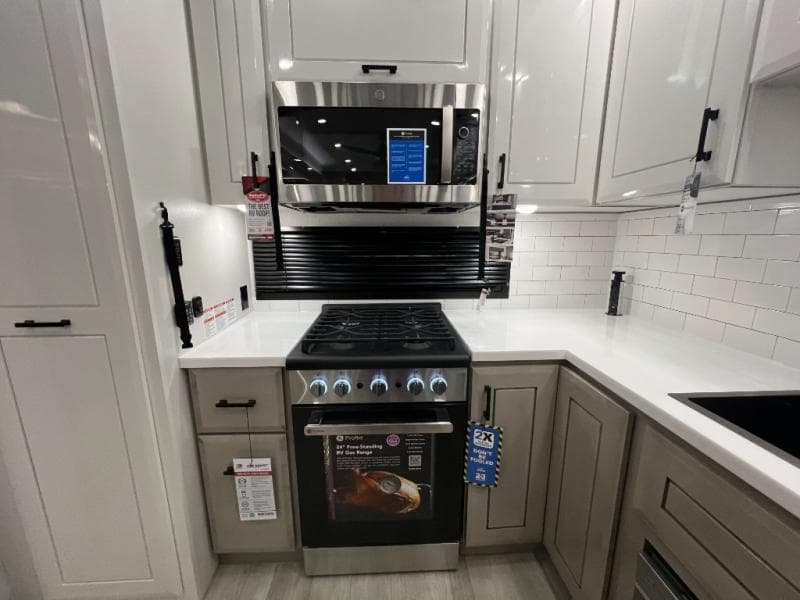 2026 Jayco 2026 Jayco Pinnacle - thumbnail 39